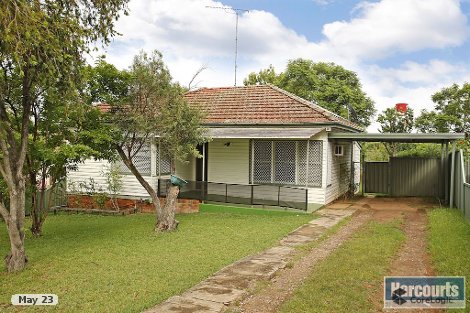 1 Bocking Ave, Bradbury, NSW 2560