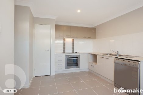 2/4 Finch Cl, Dakabin, QLD 4503