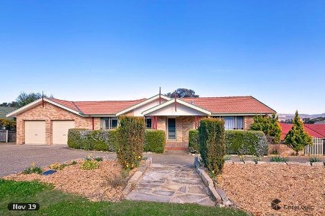 40 Halloran Dr, Jerrabomberra, NSW 2619