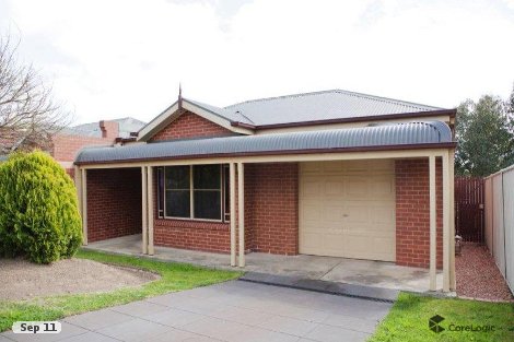 2/7 Regency Pl, Kennington, VIC 3550