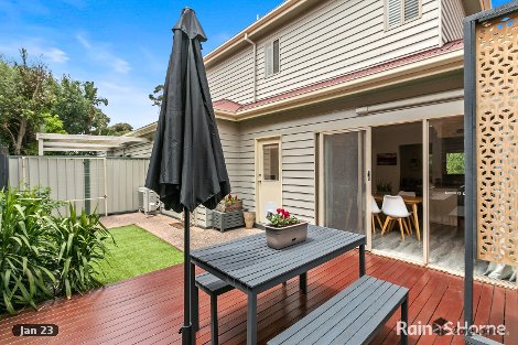 2/9 Saltley St, South Kingsville, VIC 3015