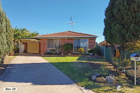 17 Robson Cres, St Helens Park, NSW 2560