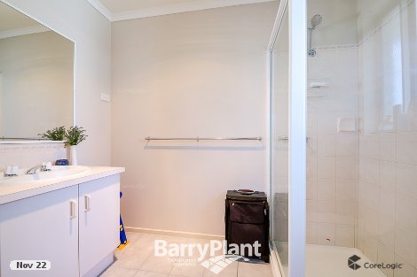 38 Hoysted Ave, Cranbourne North, VIC 3977