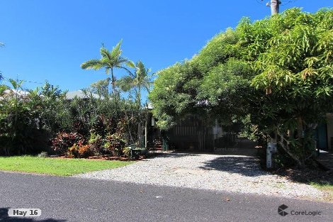 26 Christensen St, Machans Beach, QLD 4878