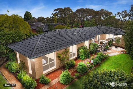 9 St Ives Ct, Croydon Hills, VIC 3136