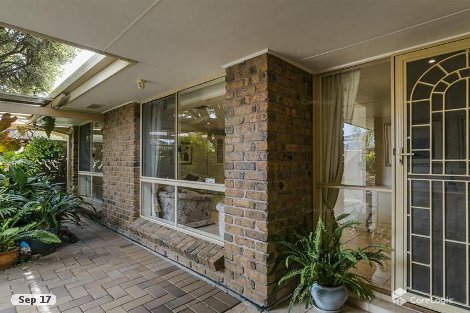 18 Blue Sails Ct, West Lakes, SA 5021