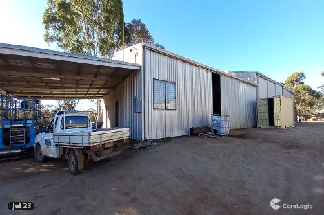 72 Duff St, Merredin, WA 6415