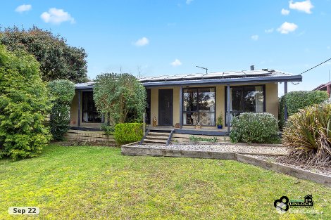 18 Berrys Rd, Nyora, VIC 3987