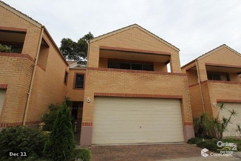 5/20 Continua Ct, Wattle Grove, NSW 2173