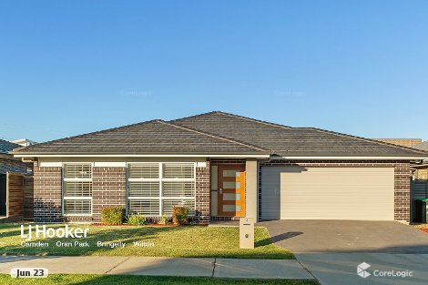 8 Madden St, Oran Park, NSW 2570