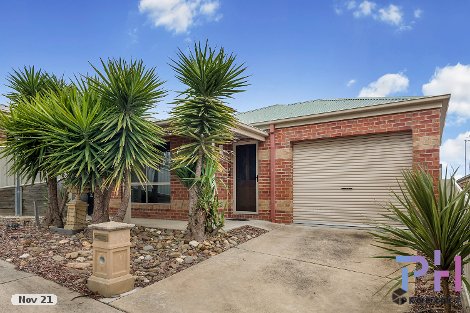 6 Renwick St, Golden Square, VIC 3555