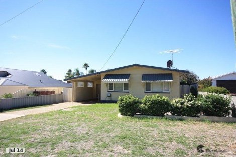 8 Hampton Sq E, Morley, WA 6062