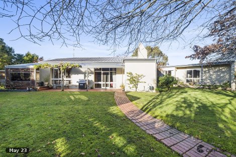 16 Rix Ave, Cobden, VIC 3266