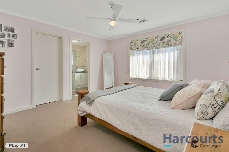 2 Petrel Ct, Hewett, SA 5118