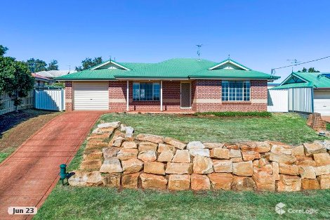 18 Weir Ct, Harristown, QLD 4350