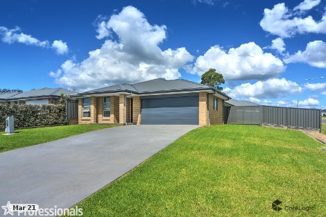 16 Wattlebird Rd, South Nowra, NSW 2541