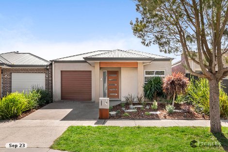 4 Mayflower Dr, Cranbourne West, VIC 3977