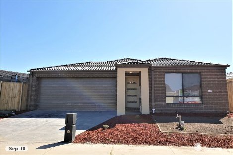 51 Kennedy Pde, Roxburgh Park, VIC 3064