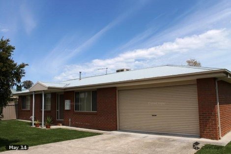 2/12 Oakmont Cct, West Wodonga, VIC 3690