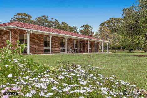 1 Robert Cl, Medowie, NSW 2318