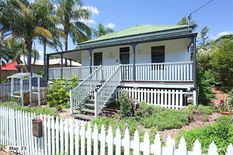 6 Christmas St, North Toowoomba, QLD 4350