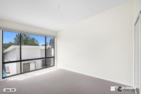 4/1-3 Hingston Cl, Lake Heights, NSW 2502