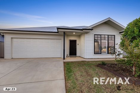 32 Wiveon St, Gobbagombalin, NSW 2650