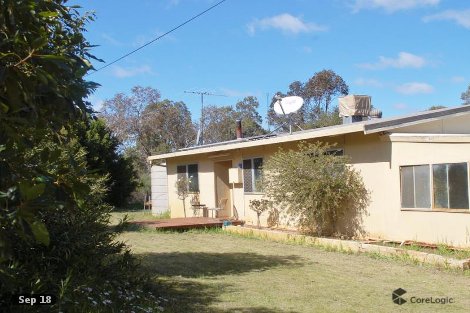 390 Simmons St, Beechina, WA 6556