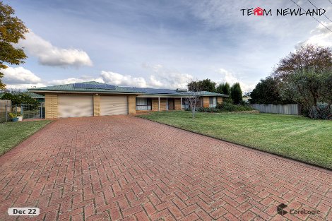 2 Cook Pl, Lesmurdie, WA 6076