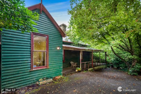 11 Sangsters Rd, Mount Macedon, VIC 3441