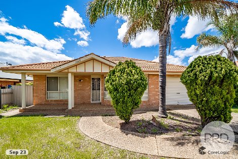 2/5 Paldi Cres, Glenfield Park, NSW 2650