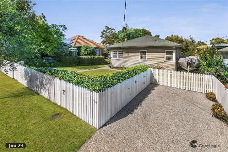 215 Beddoes St, Holland Park, QLD 4121