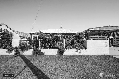 33 Newcastle St, Stockton, NSW 2295