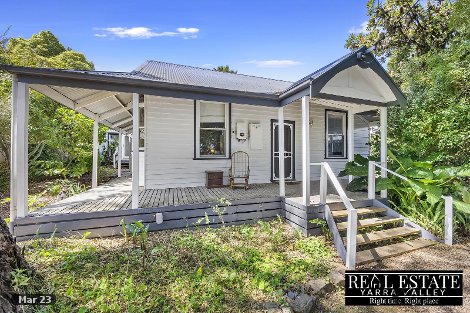 2 St Leonards Rd, Healesville, VIC 3777