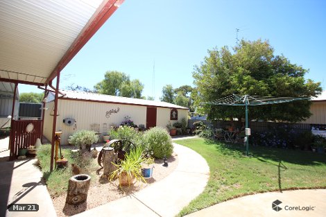 9 Fifth St, Morgan, SA 5320