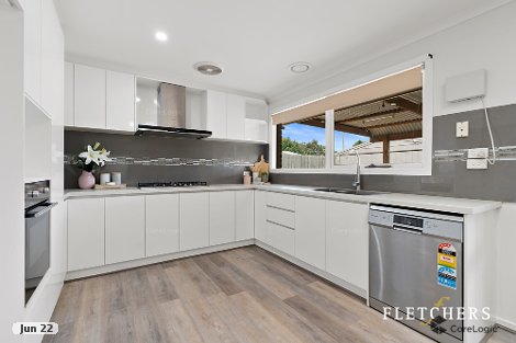 11 Eaton St, Melton South, VIC 3338