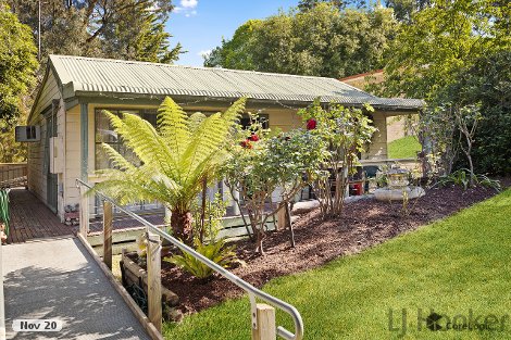 10 Eastfield Rd, Croydon South, VIC 3136