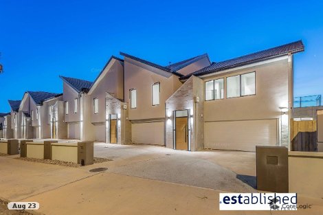 212 Sanctuary Lakes North Bvd, Point Cook, VIC 3030