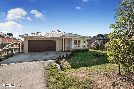 43 South Rd, Woodend, VIC 3442