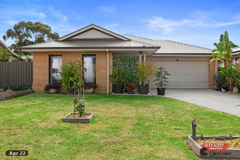 32 Cambridge St, Lang Lang, VIC 3984