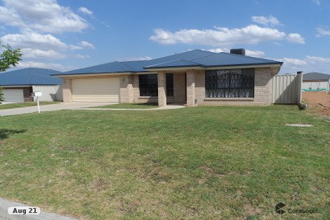 19 Tahara Cres, Estella, NSW 2650