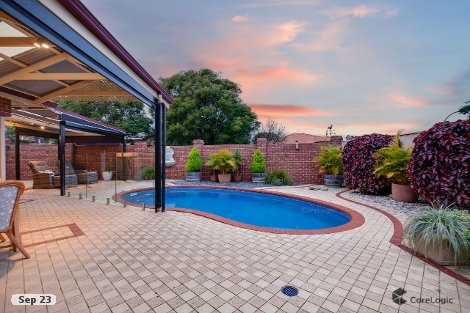 16 Warrener Gdns, Gwelup, WA 6018