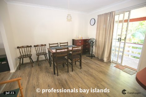 33 Halcyon St, Lamb Island, QLD 4184