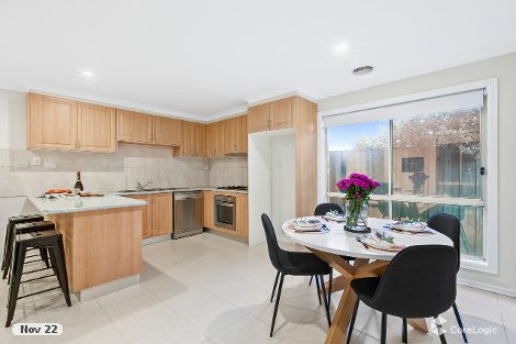 3/4 Balmoral Cl, Hillside, VIC 3037