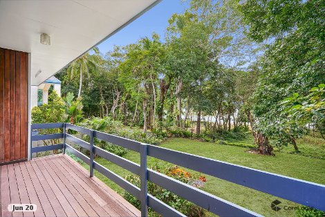 40 Poinsettia St, Holloways Beach, QLD 4878