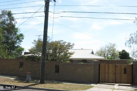 28 Boeing Rd, Strathmore Heights, VIC 3041
