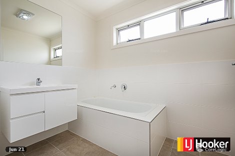 26/33 Arthur Blakeley Way, Coombs, ACT 2611