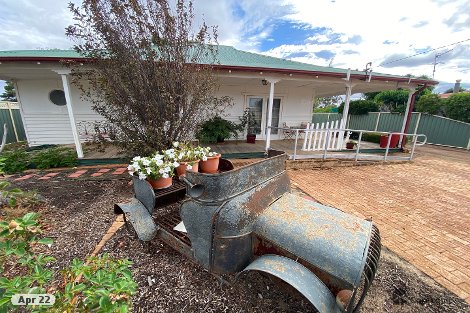 30 Mitchell St, Merredin, WA 6415