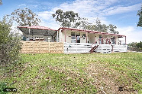 18 Blyth Rd, Clare, SA 5453