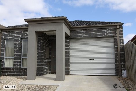 2/11 Rutman Cl, Werribee, VIC 3030